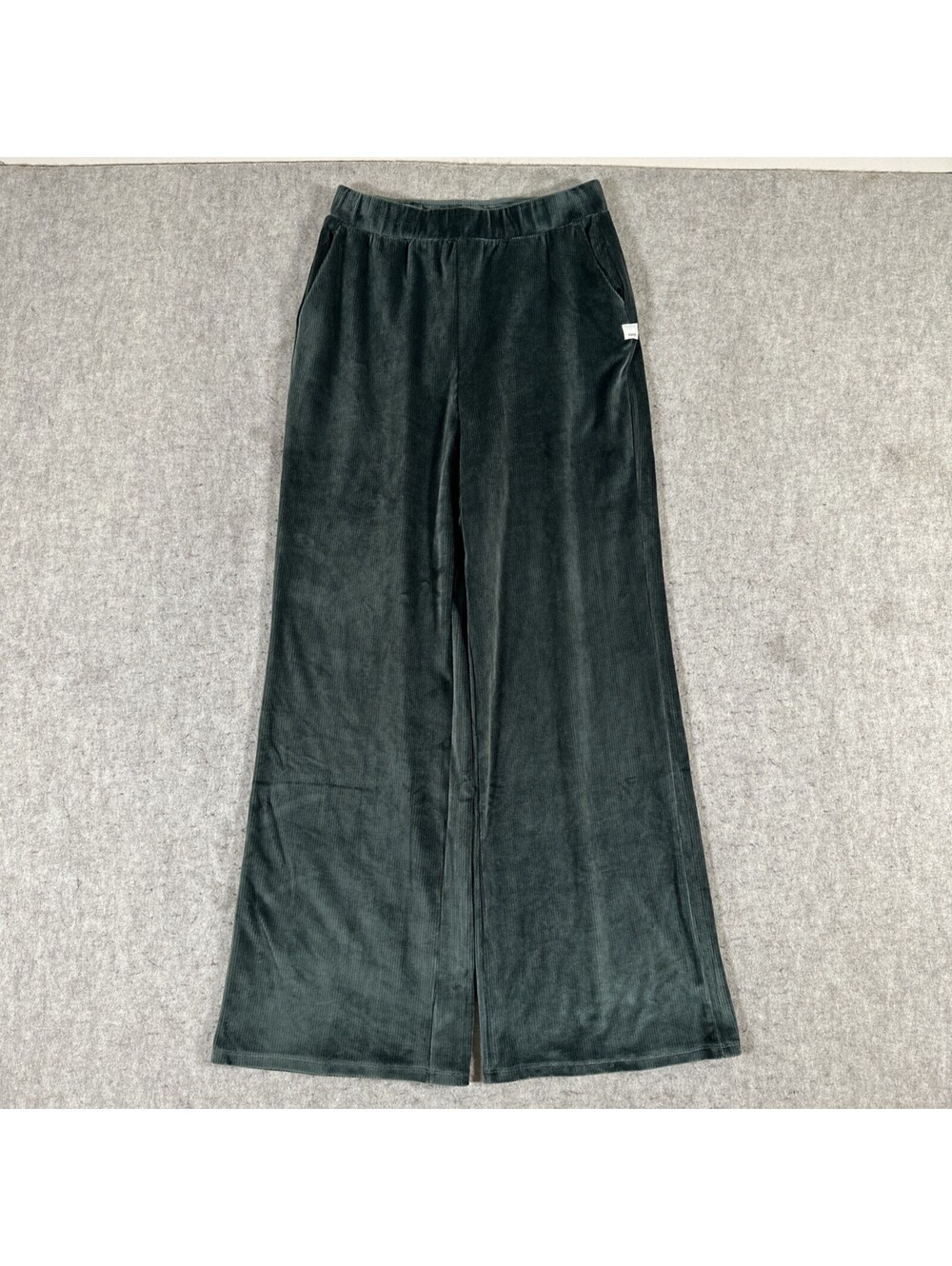 Vuori VW4075 Ribbed Wideleg Pants Size Small Super Soft Green